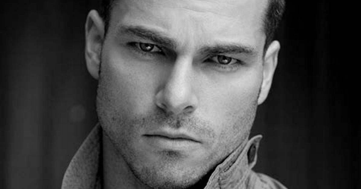 Actor Shawn Roberts’ Wiki: Net Worth, Wife, Height, Is He Gay?