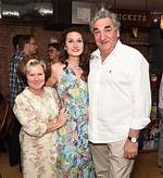 Bessie Carter’s Partner Leonie Benesch, Parents and Loved Ones