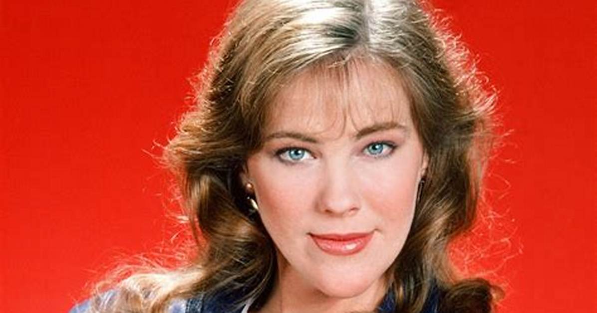 Catherine O'hara's Iconic Character in Beetlejuice: a Deep Dive