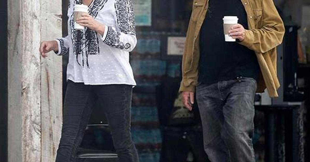 Daryl Hannah and Neil Young: Exploring Their Age Difference