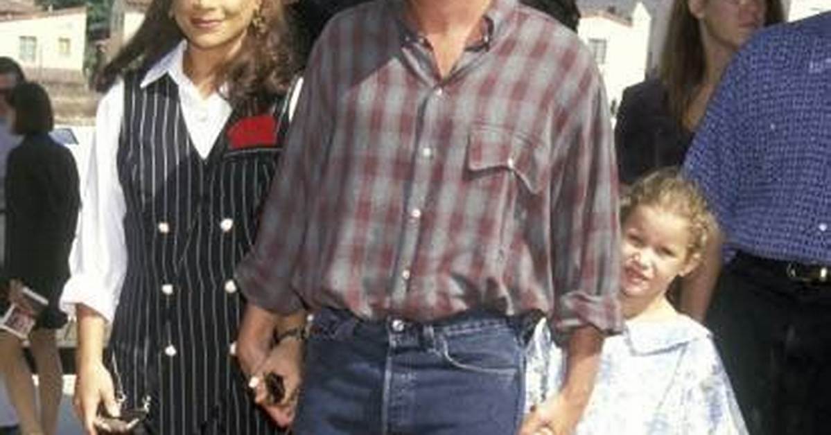Discovering Emilio Estevez's Wife and Kids: a Glimpse into His Family Life
