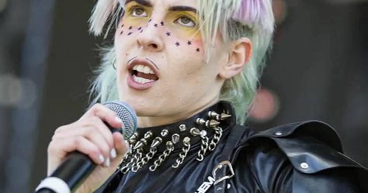 Dorian Electra Bio-Wiki, Age, Height, Parents, Gender, Dating, Tickets, Tour, Net Worth, Songs and Albums
