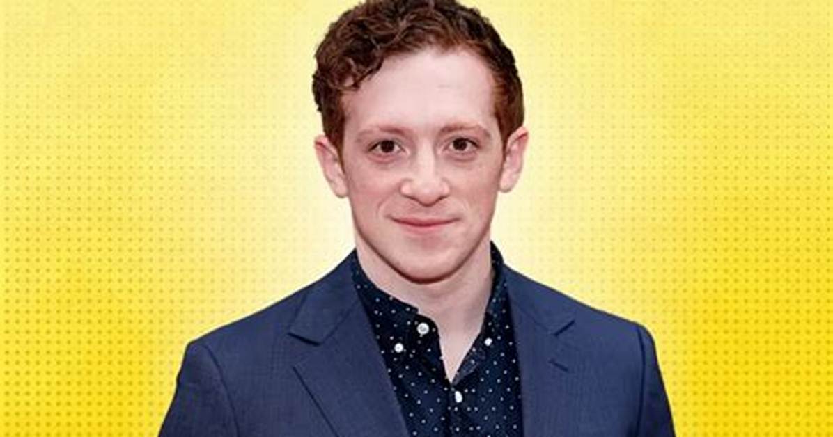 Ethan Slater Height, Weight, Age, Girlfriend, Family, Biography