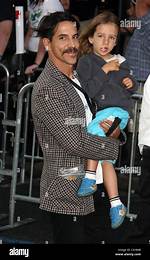 Everly Bear Kiedis 2024: a Promising Future for the Entertainment Industry