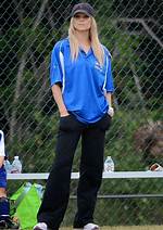 Exploring the Height of Elin Nordegren: a Profile of the Iconic Figure