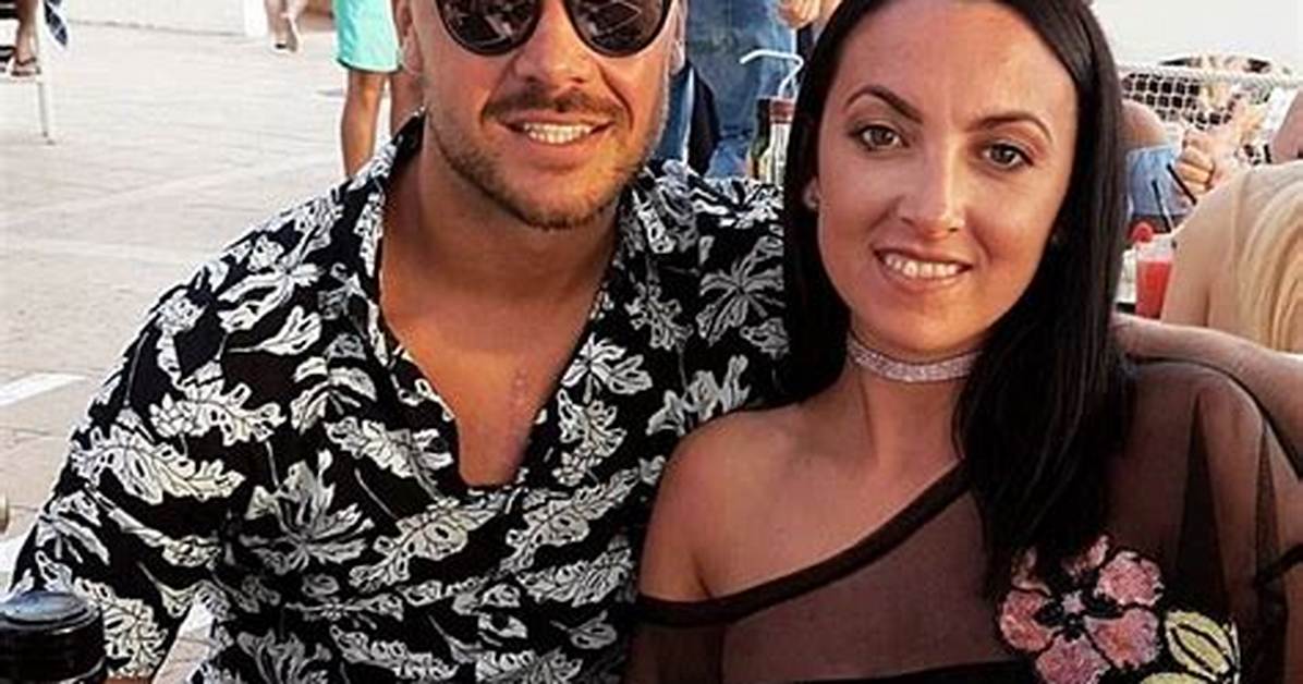 Is Laura Davies Married? - Find out the Truth