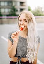 Is Lauren Southern Sister Jess on Twitch?