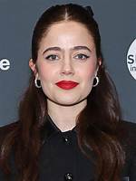 Molly Gordon Everything to Know About the Animal Kingdom Actress