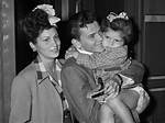 Unraveling the Sinatra Connection: Was Nancy Sinatra Related to Frank Sinatra?