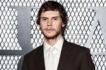 Unveiling Evan Peters' Family Plans: Exclusive Insights and Revelations