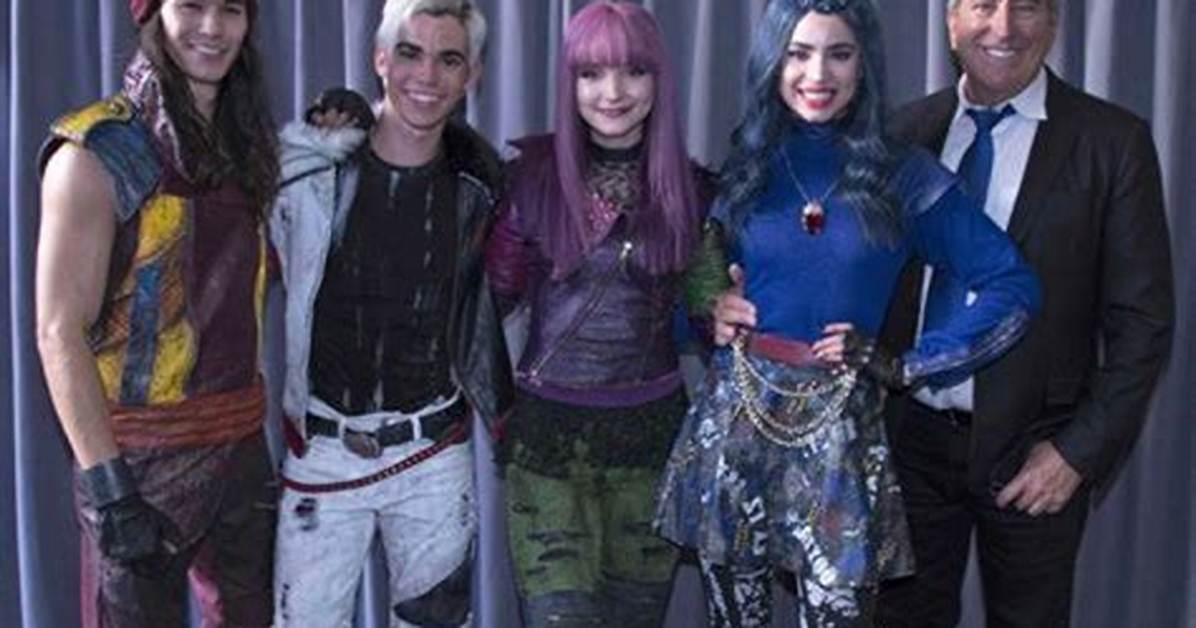 Why Is Dove Cameron's Surname Cameron and Not Hosterman?